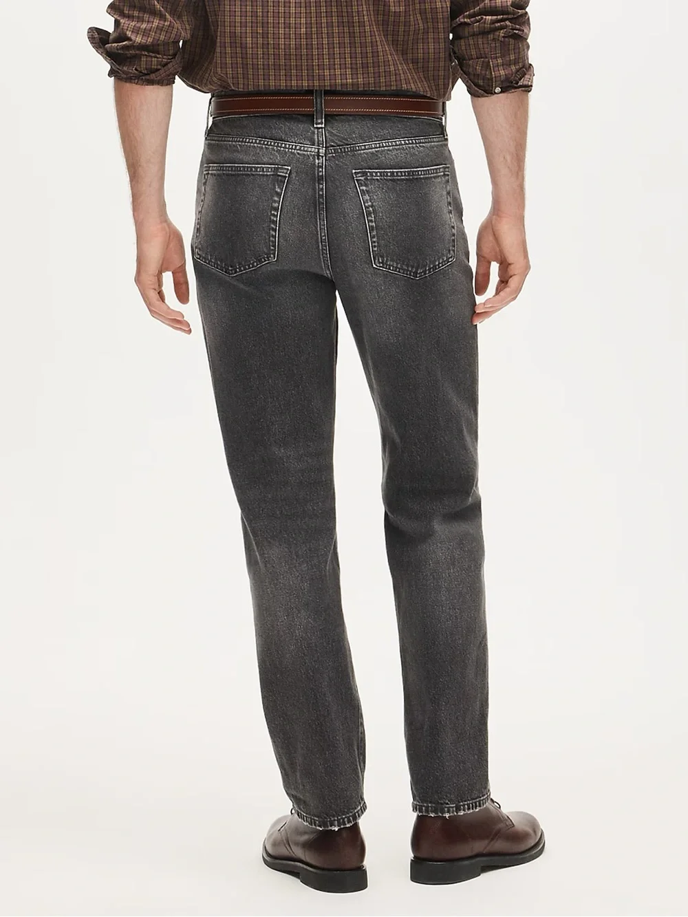 J CREW Classic Straight jean in faded black wash Size 31 $168 CM286
